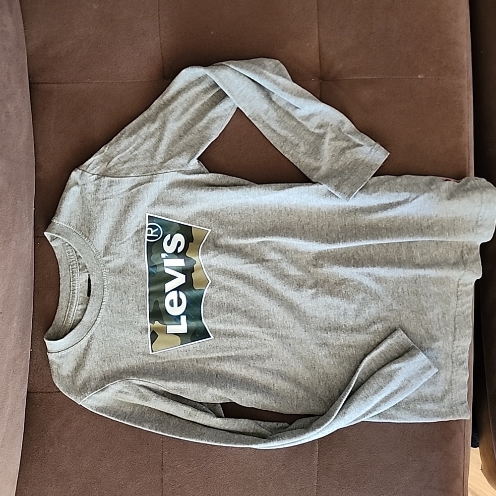 Boys Levi's LS Tshirt size 10/12